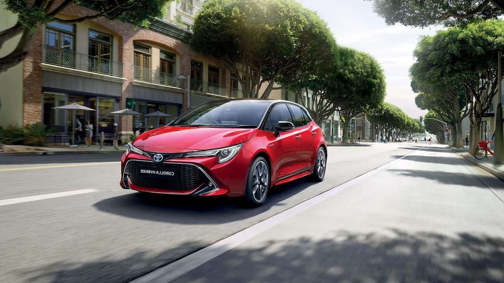toyota corolla hybrid 6 e1657538218744.jpeg