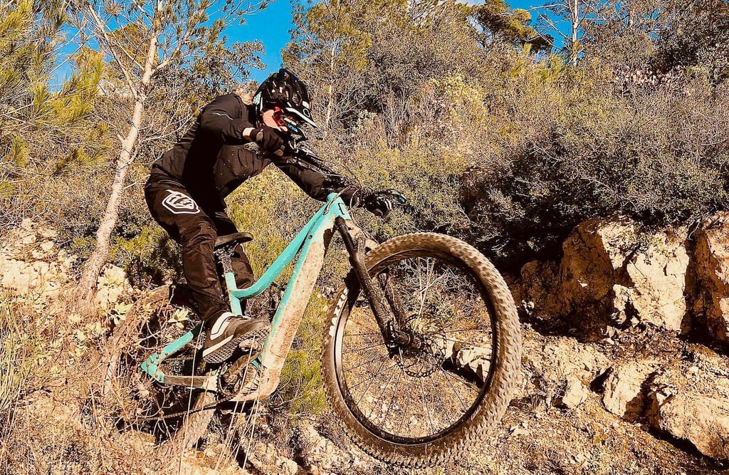 essai moustache samedi 27 wide 4 2020 21 e1634547197655