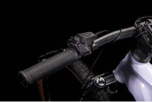 cube reaction hybrid slt 625 vitesse e1639481364256