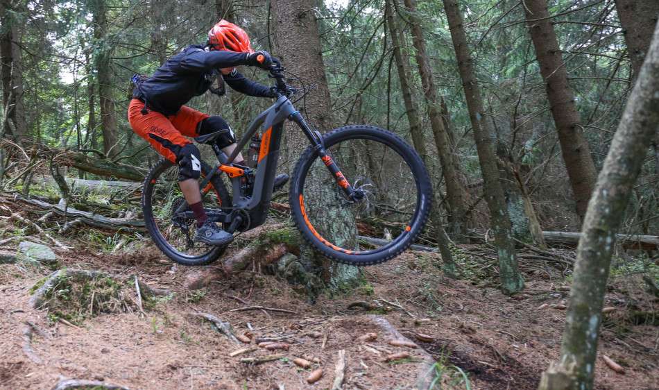 cube stereo 4 e1633703477764