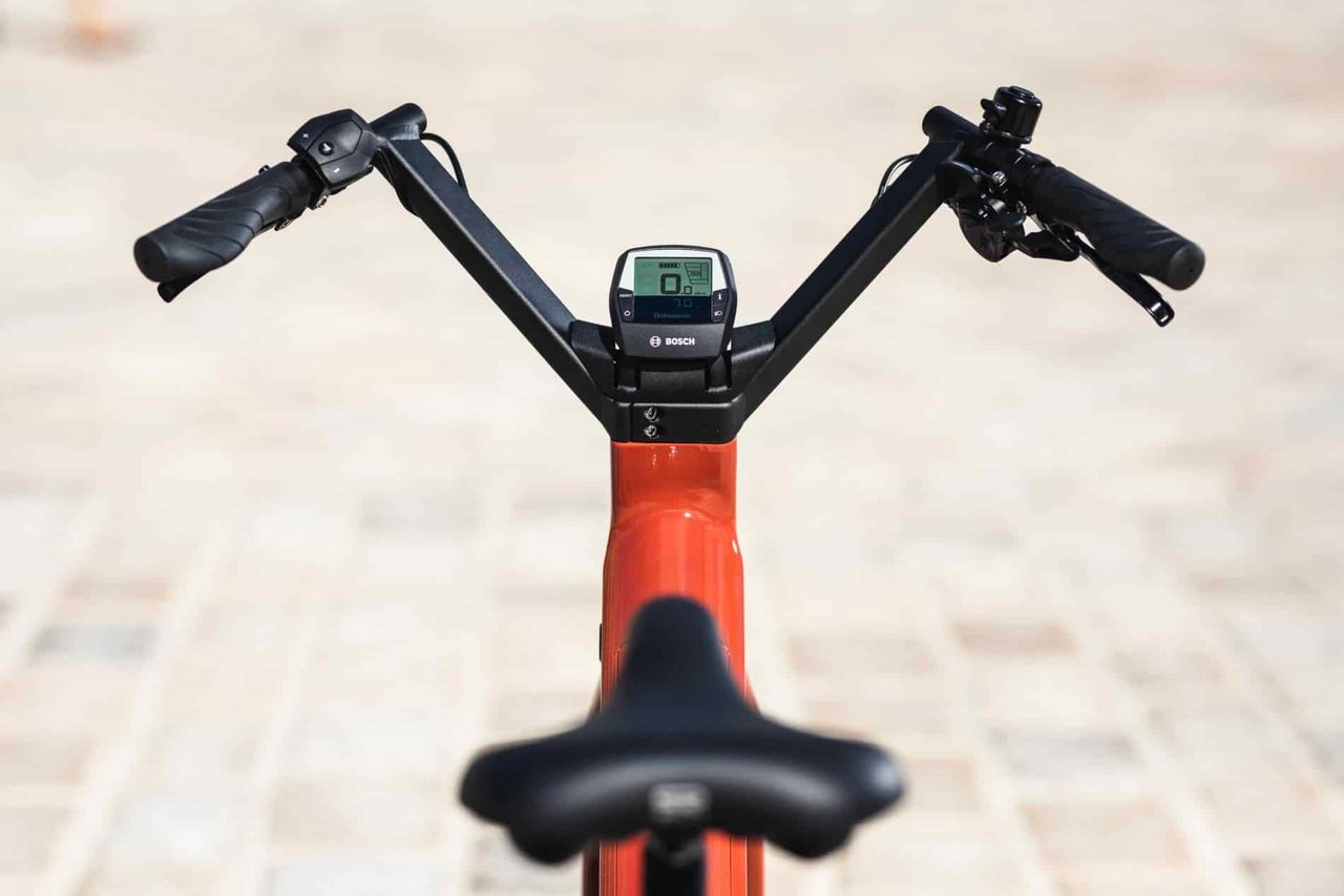 moustache lundi 27 guidon