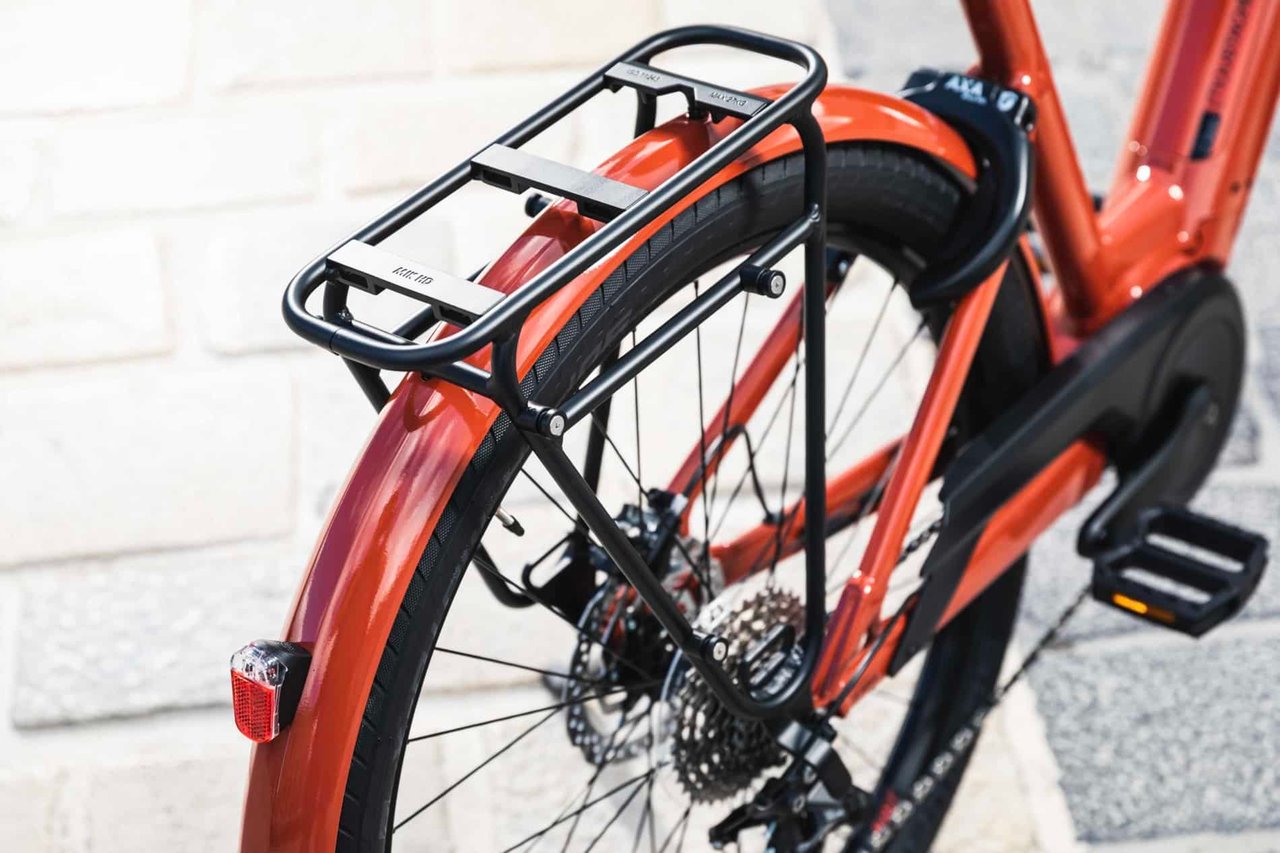 moustache lundi 27 porte bagage