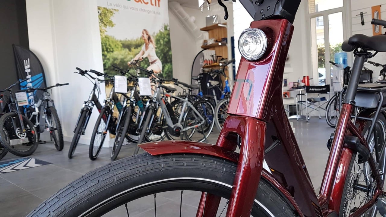 phare moustache lundi