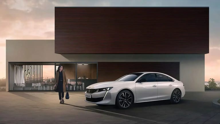 peugeot 508 hybrid.webp