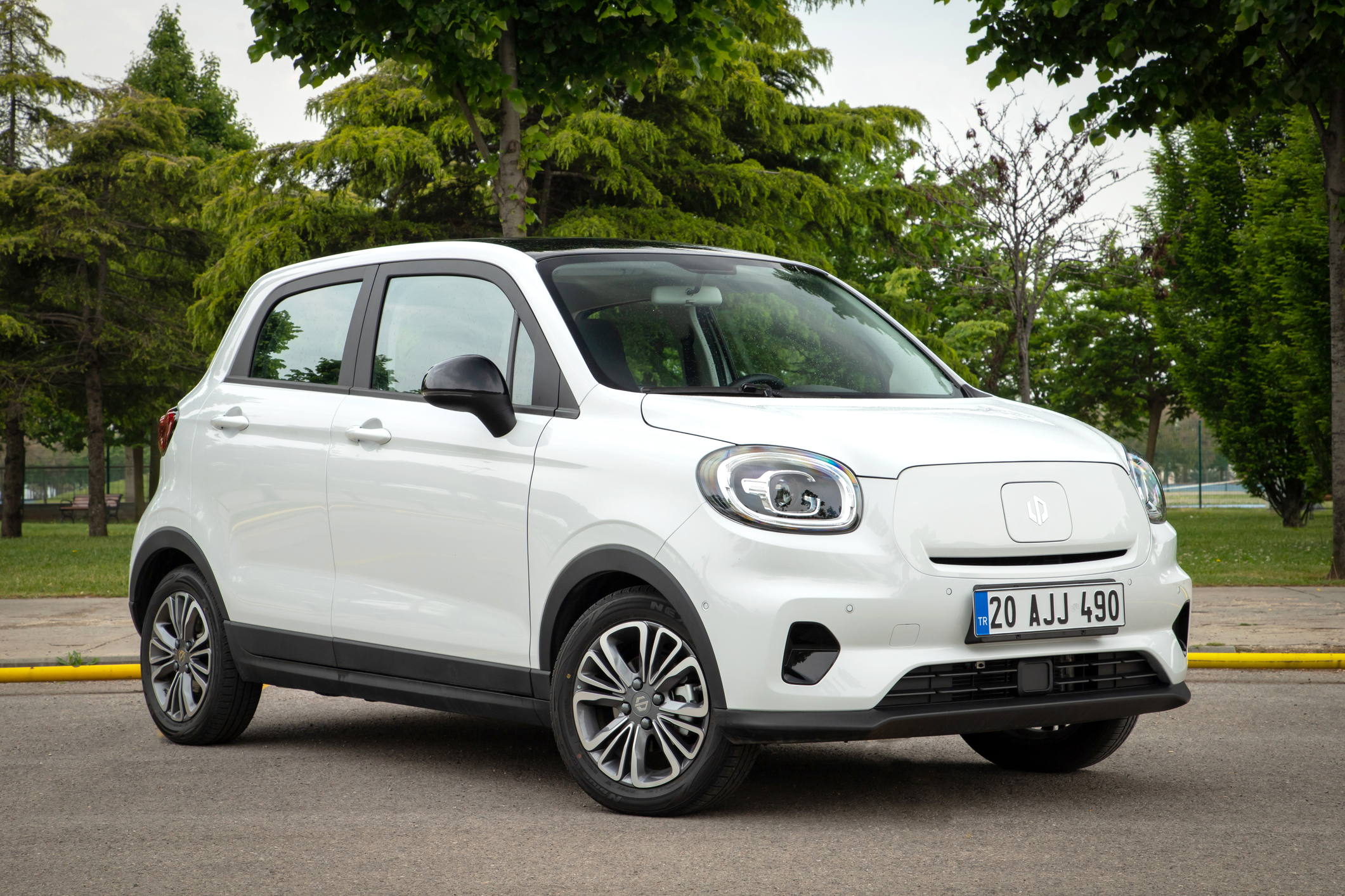 2 leapmotor t03 1.jpg