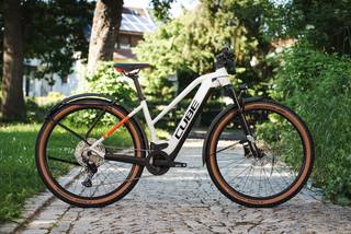 Cube reaction hybrid pro 625