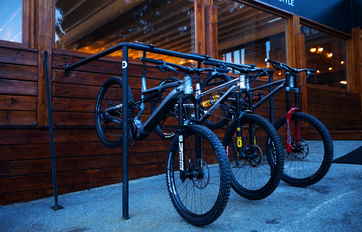 commencal showroom1