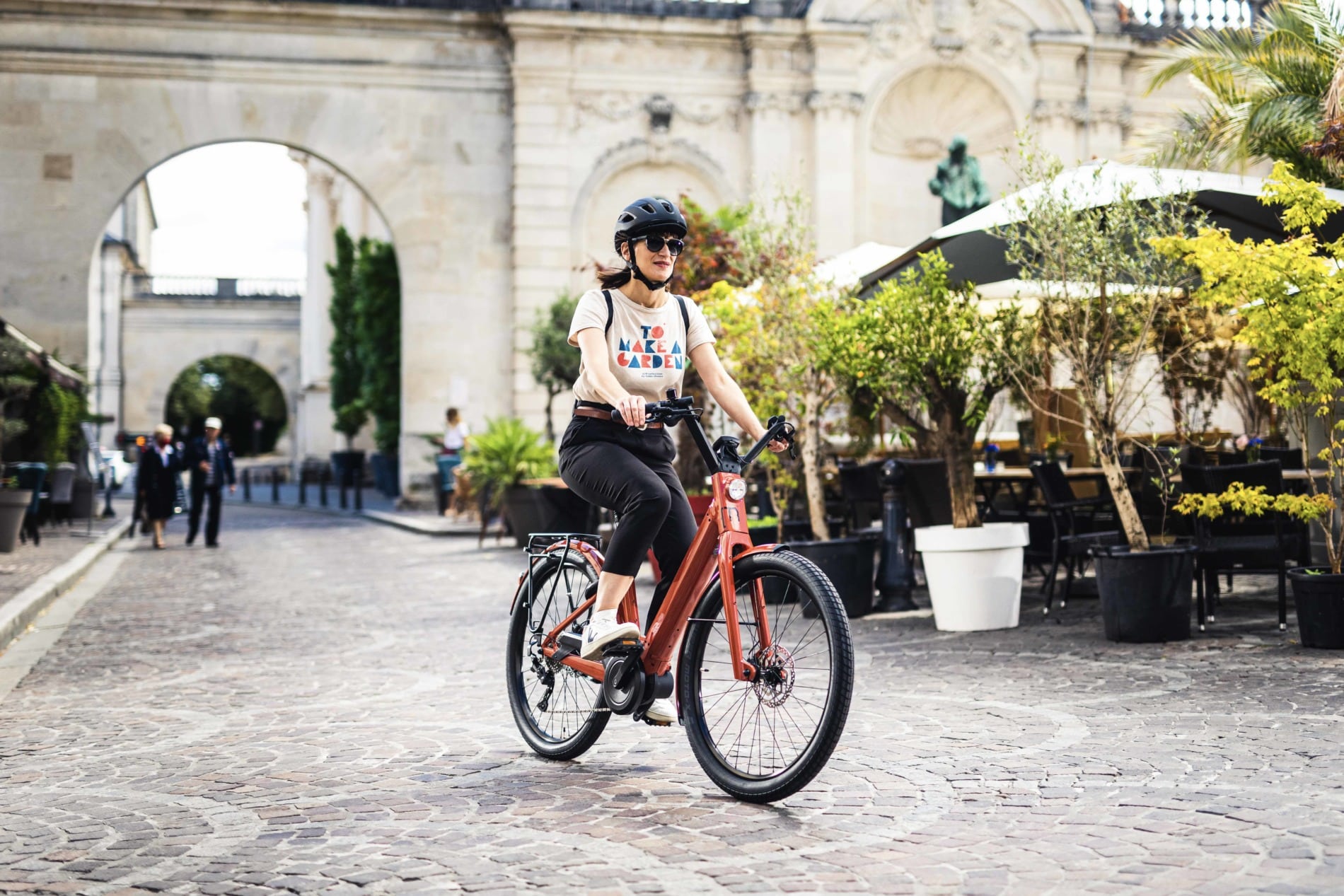 moustache lundi 27 4