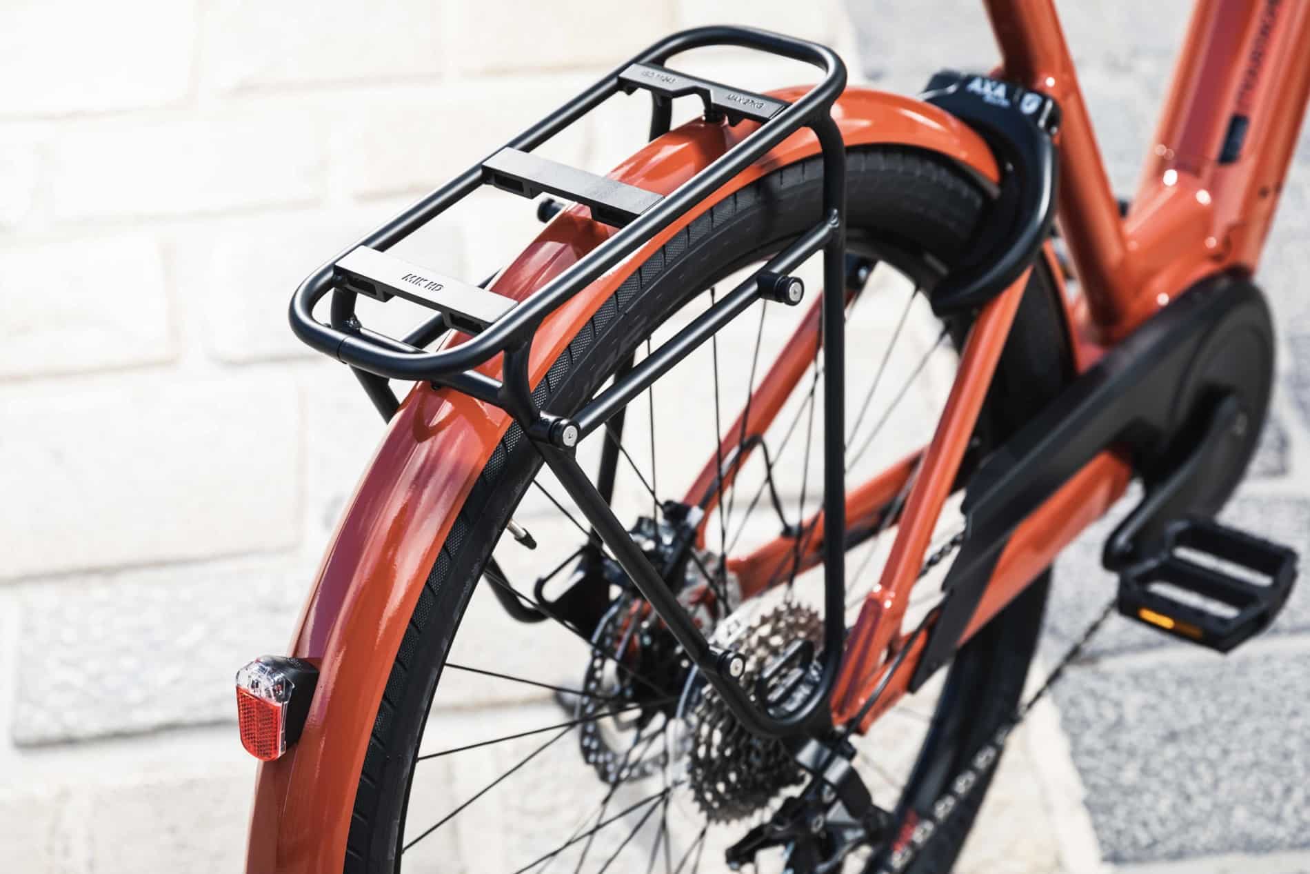 moustache lundi 27 porte bagage